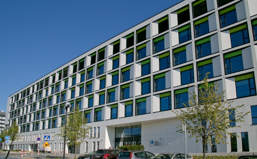 Nowy budynek szpitala przy ul. Żwirki i Wigury 63A, w którym aktualnie mieści się Katedra i Klinika Pediatrii i Nefrologii WUM